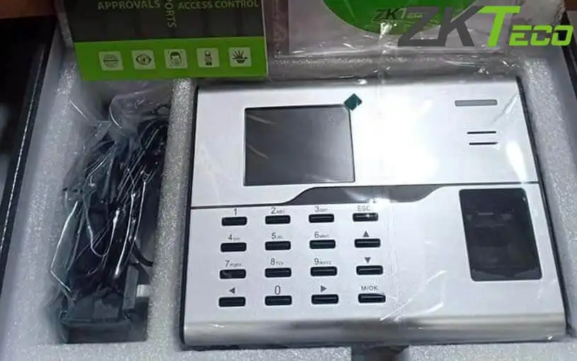 Máy chấm công vân tay ZKTeco UA860
