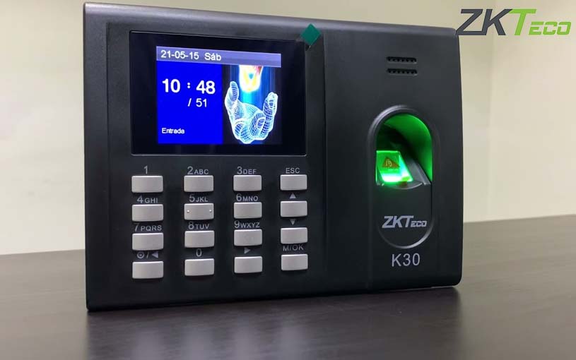 ZKTeco K30 hỗ trợ chấm công bằng vân tay và thẻ