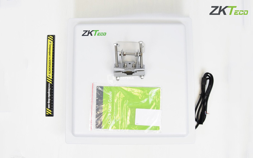 ZKTeco UHF2-10E đọc thẻ ở khoảng cách tới 12 mét