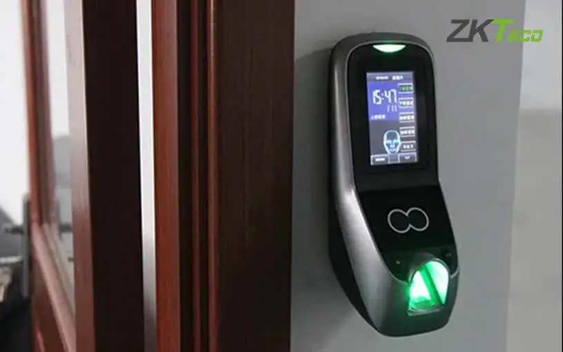 Máy chấm công khuôn mặt ZKTeco MultiBio 700