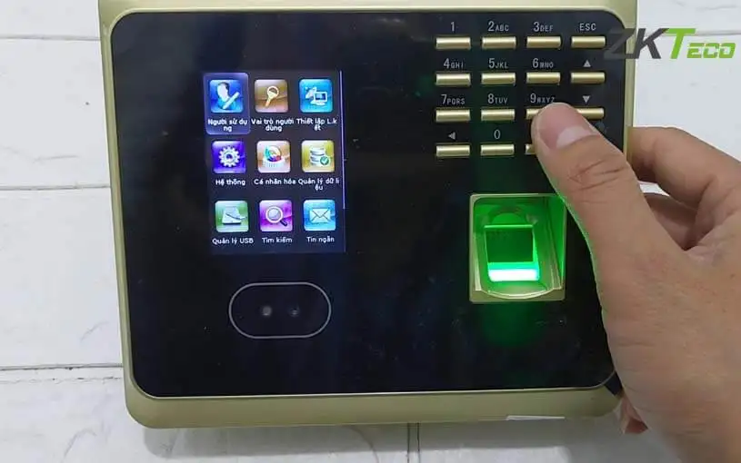 Máy chấm công khuôn mặt ZKTeco F300Plus