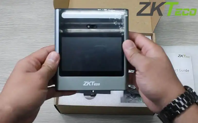 Máy chấm công khuôn mặt ZKTeco EFace10