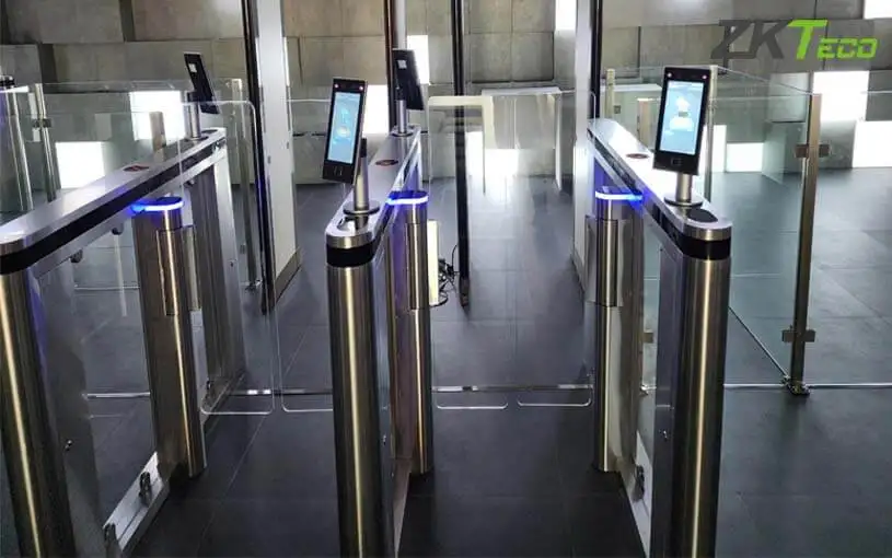 Swing Barrier xác minh và cho phép người ra vào khu vực an ninh